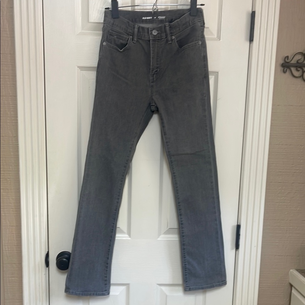 Old Navy boys gray straight built in flex Jeans. Size 14